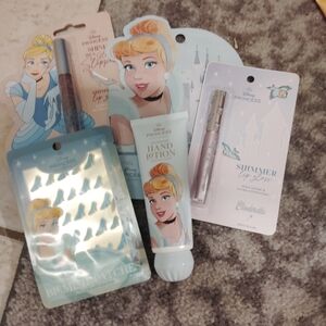 Cinderella Disney Princess Skincare & Lip Set - Light Blue